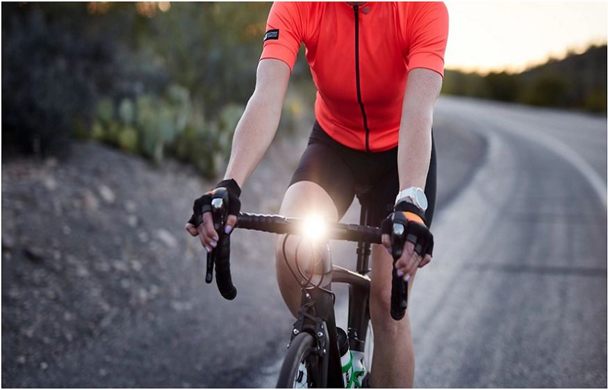 3 Reasons Why You Should Use a Bike Light During the Day